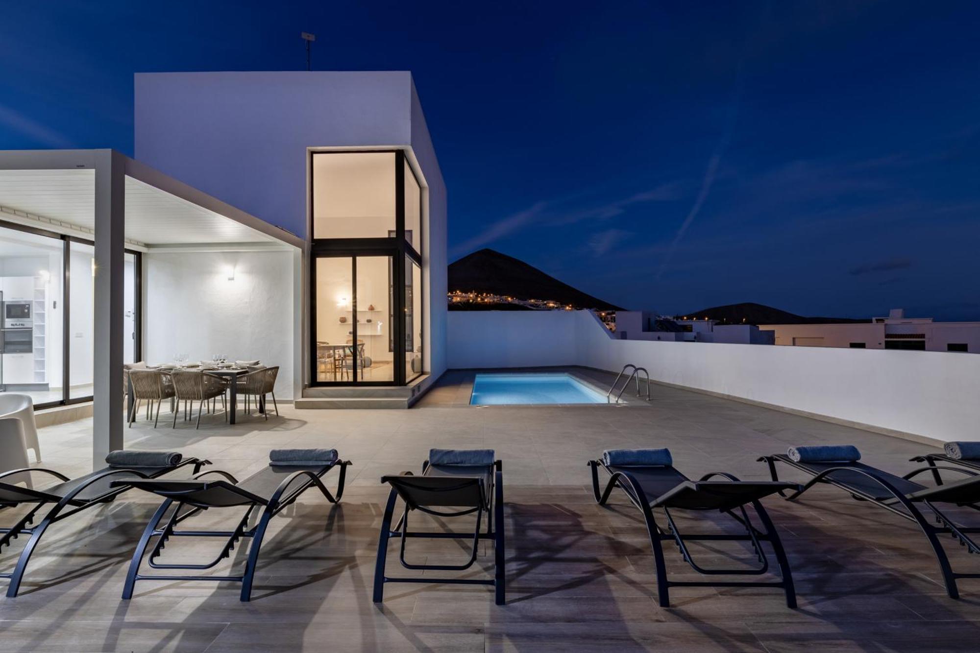 Casahost Fontaine Bleue Villa Tias Bagian luar foto
